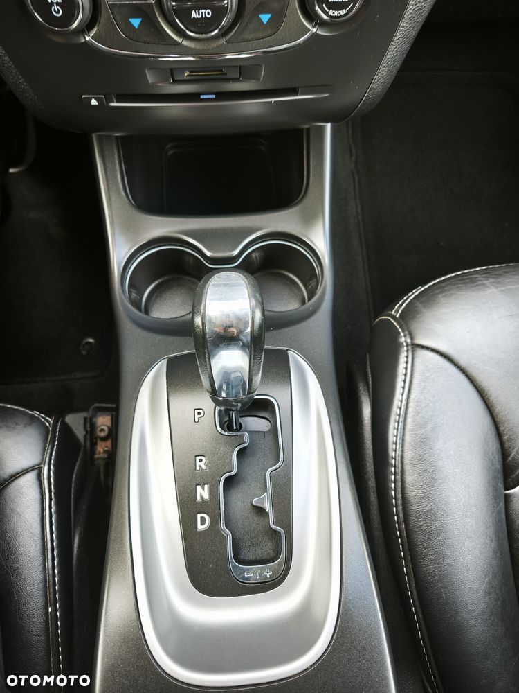Fiat Freemont 2.0 Multijet 16V DPF Automatik Allrad Lounge - 17