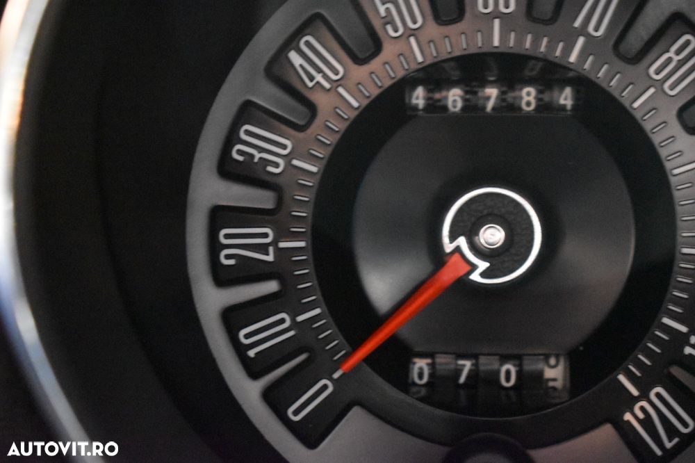 Ford Thunderbird - 10