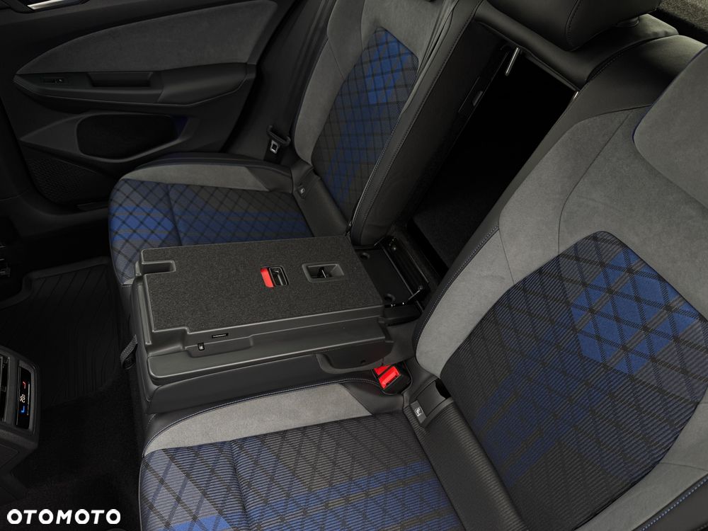 Volkswagen Golf 2.0 TSI 4Motion R DSG - 37