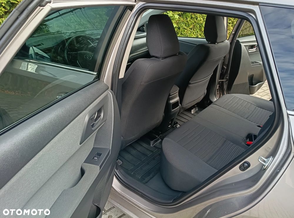 Toyota Auris - 30