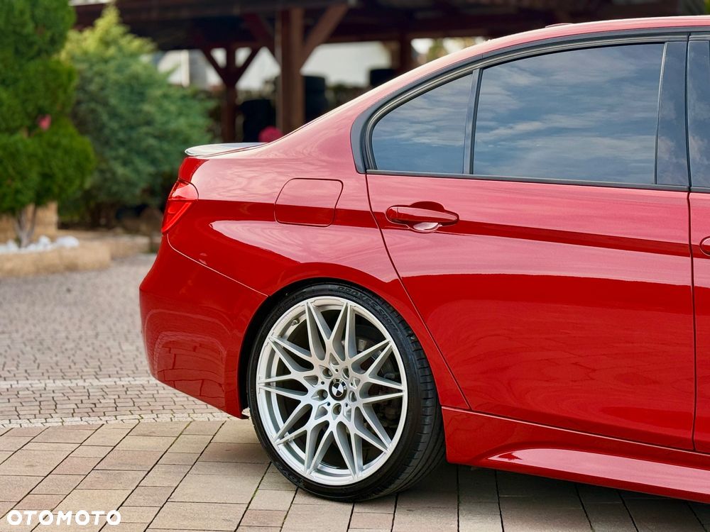 BMW Seria 3 325d M Sport - 12