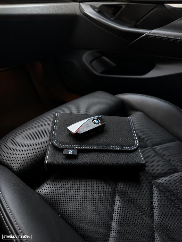 BMW 520 d Pack Desportivo M Pro - 37
