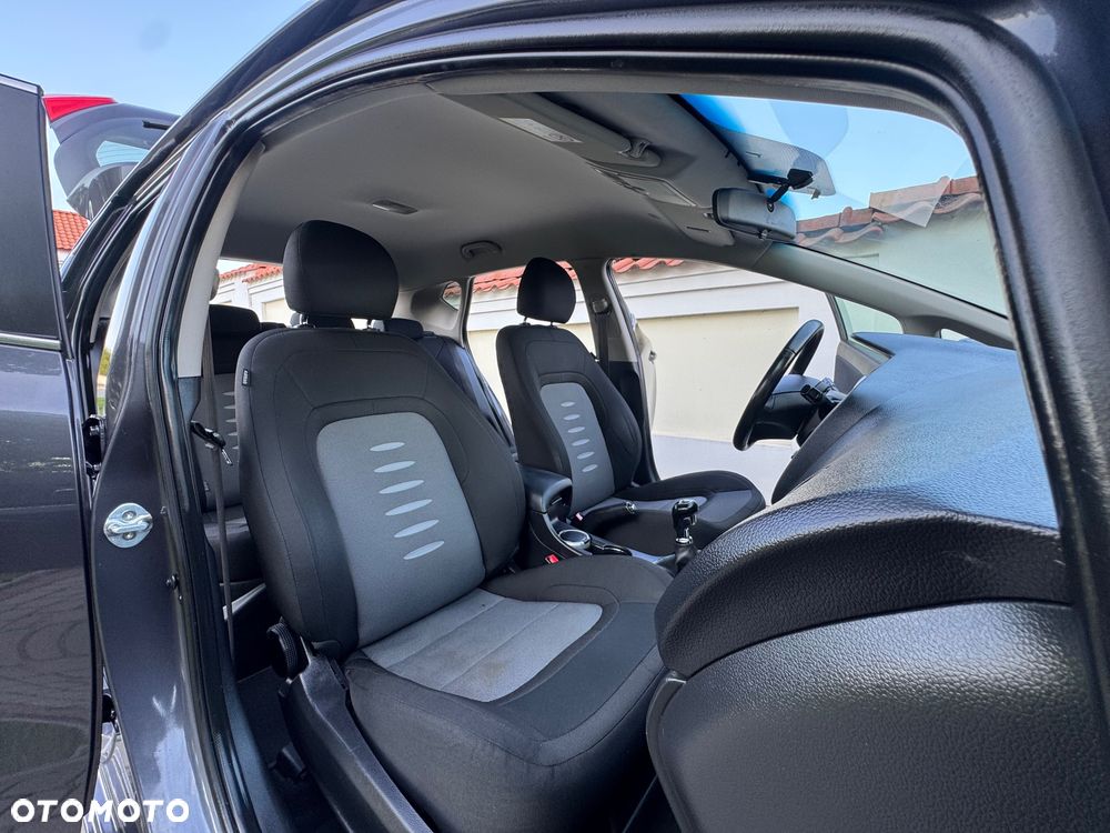 Kia Ceed - 25