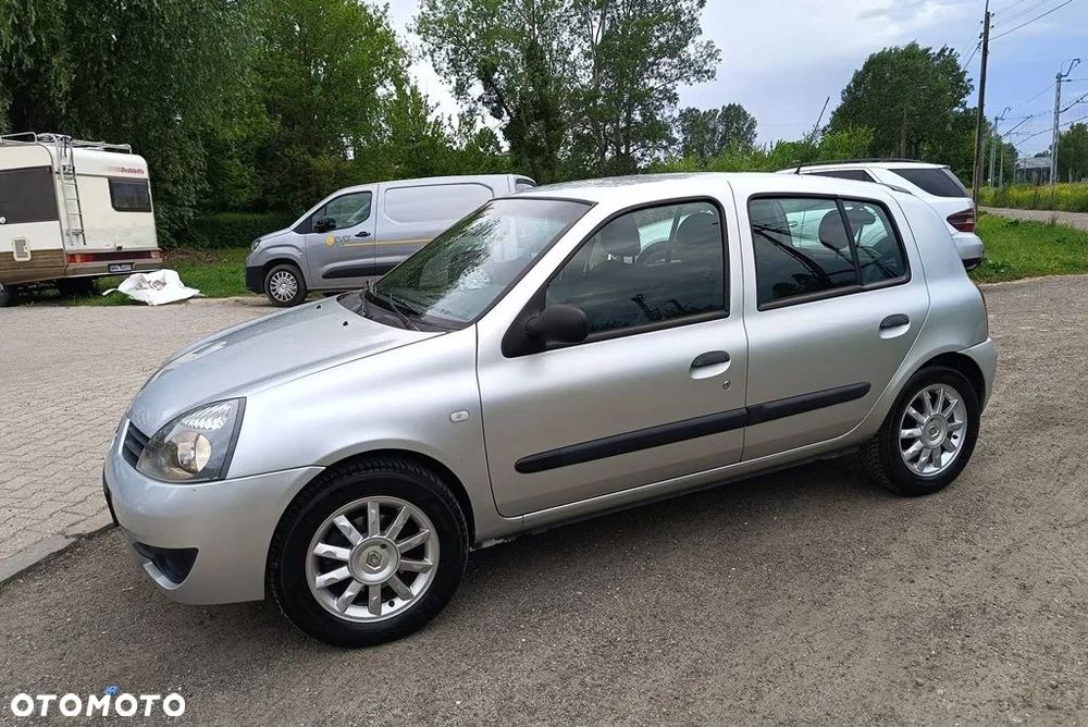 Renault Clio - 2