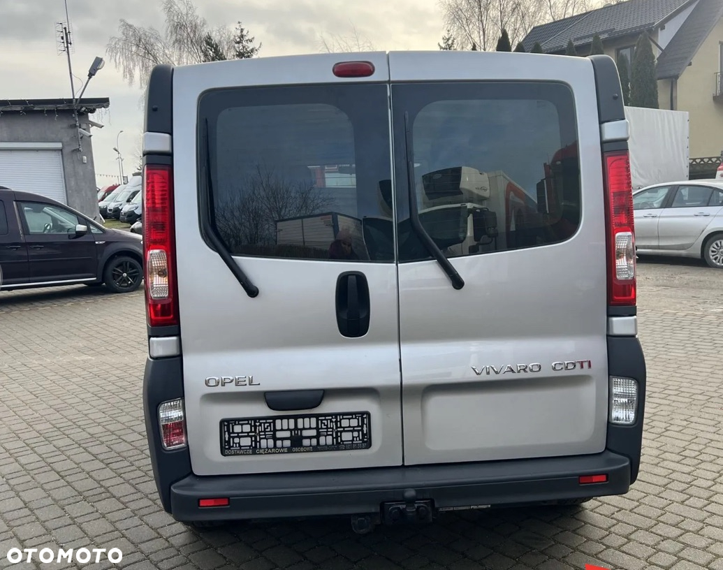 Opel Vivaro Blaszak - 3