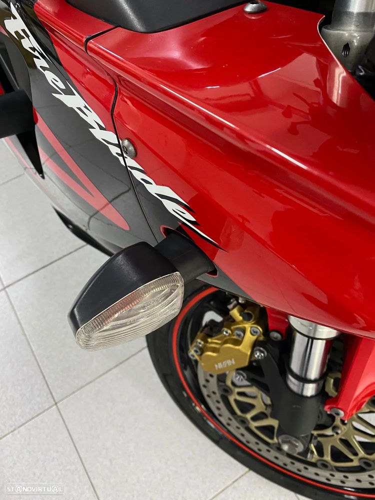 Honda CBR CBR 954 Fireblade - 6