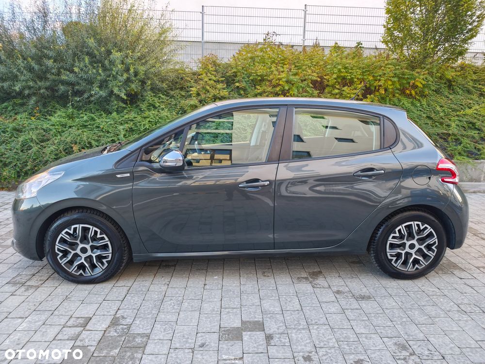 Peugeot 208 2013 photo 4