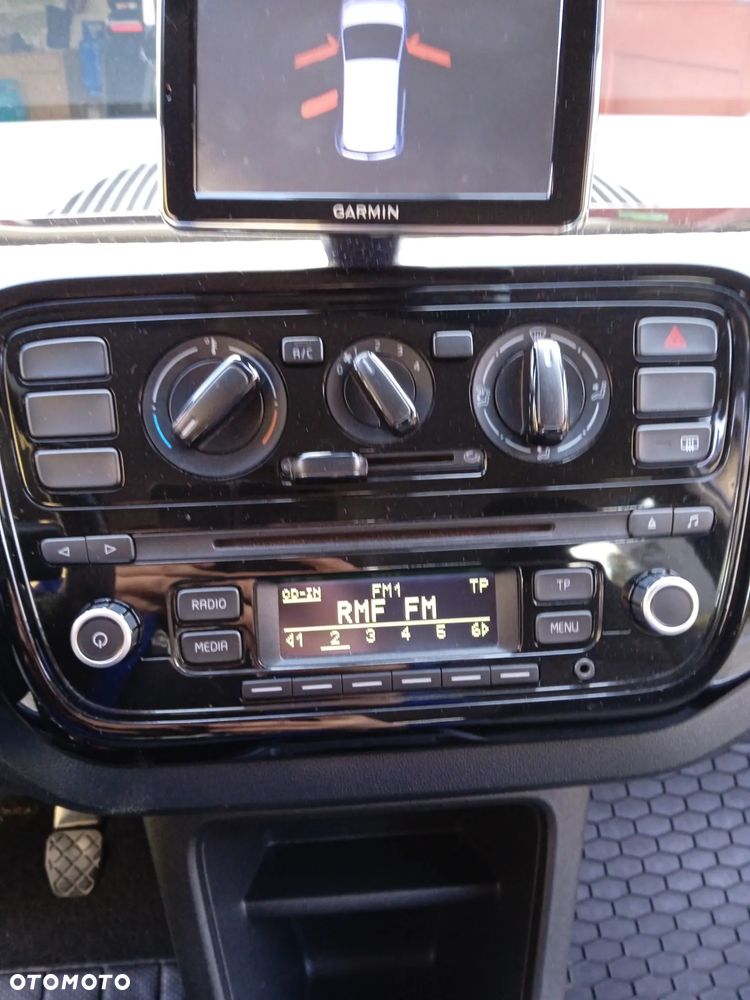 Volkswagen up! 1.0 move - 10