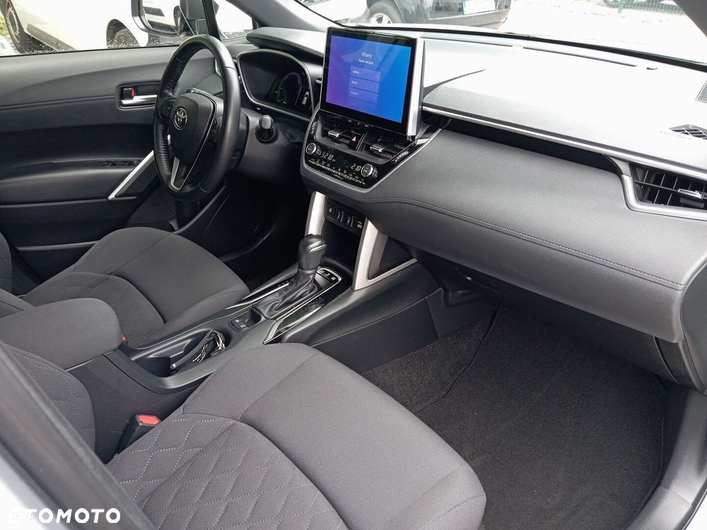 Toyota Corolla Cross - 12