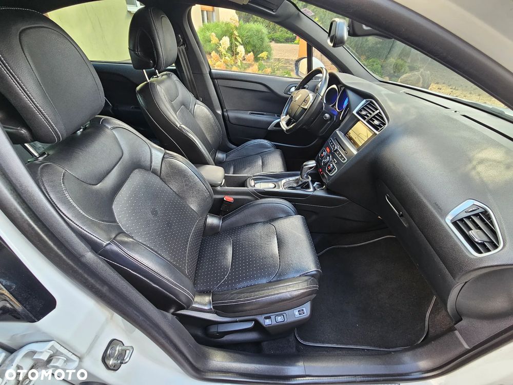 Citroën DS4 Cross 1.6 BlueHDi Be Chic S&S EAT6 - 29