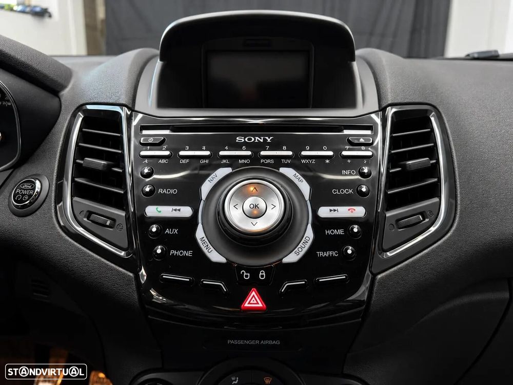 Ford Fiesta 1.6 EcoBoost c/ Pack Pele Desportiva ST - 20