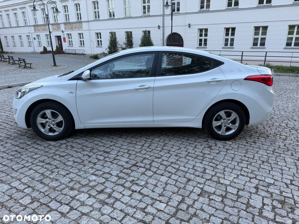 Hyundai Elantra 1.6 Comfort - 20