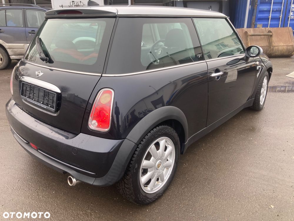 MINI Cooper Seven - 8