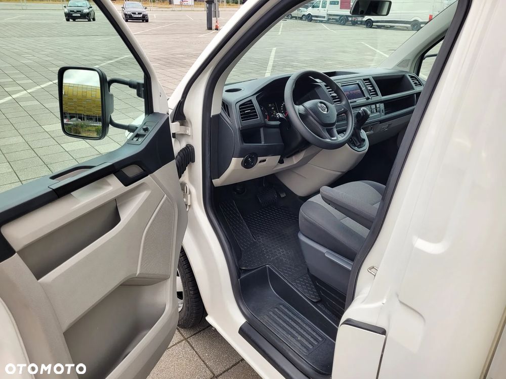 Volkswagen Transporter DSG KONTENER 8EP+WINDA750kg+DRZWI BOCZNE KLIMA KAMERA TEMPOMAT FV23% - 21