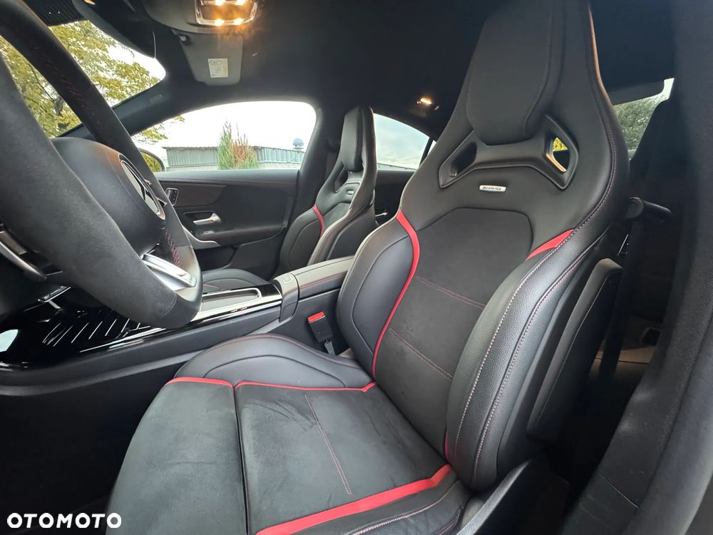 Mercedes-Benz CLA AMG 45 S 4-Matic+ 8G-DCT - 22