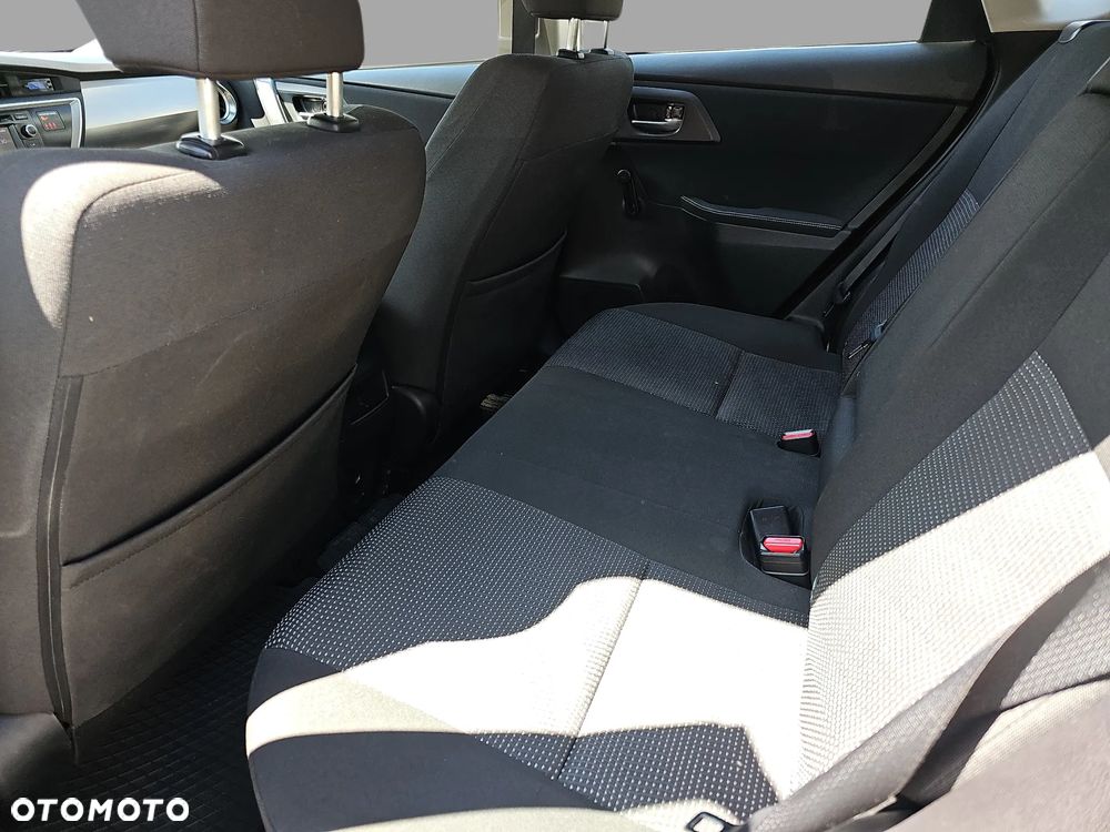 Toyota Auris 1.4 D-4D Premium - 19