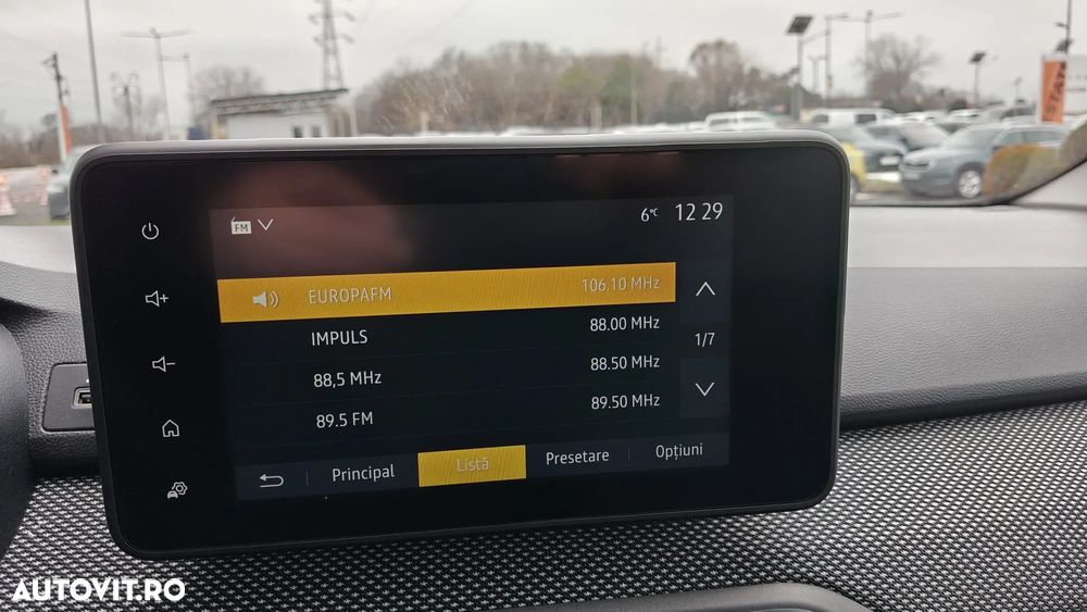 Dacia Logan TCe 90 Essential - 23