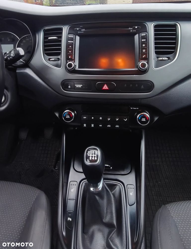 Kia Carens 1.7 CRDi M - 3