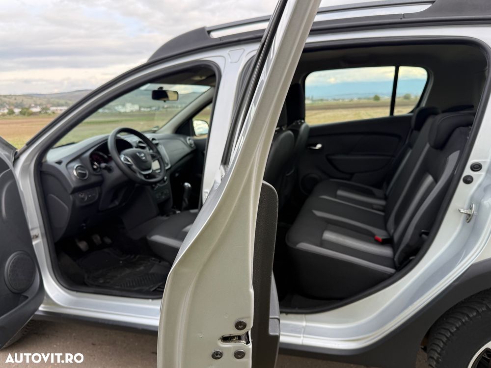 Dacia Sandero Stepway TCe 90 (S&S) Celebration - 9
