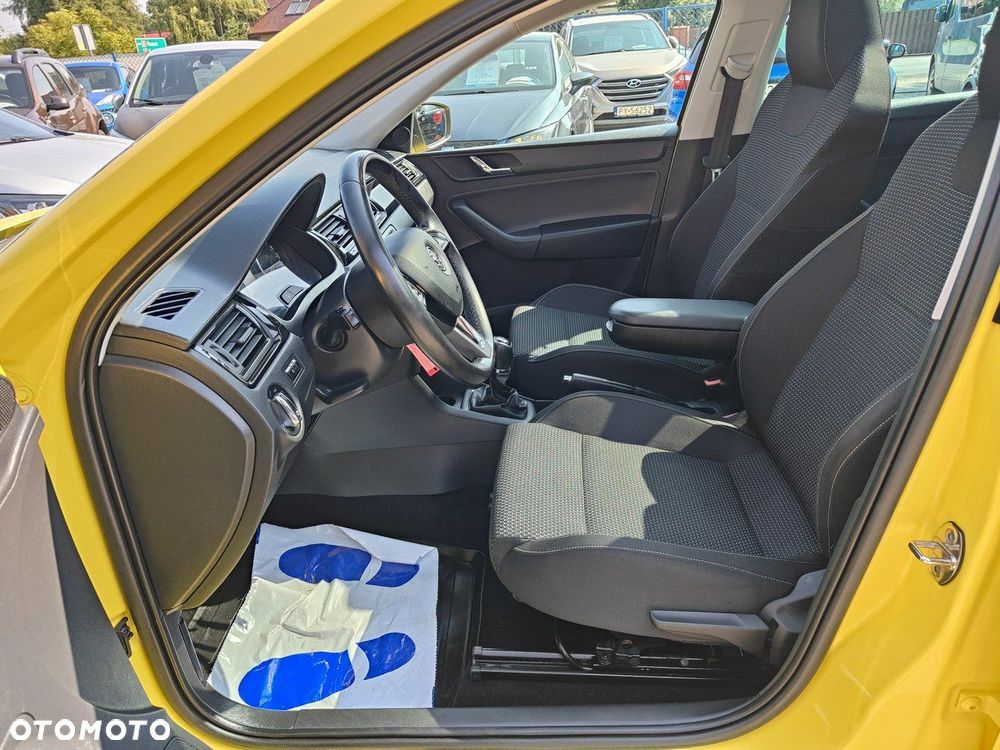 Skoda RAPID 1.6 TDI Active - 10