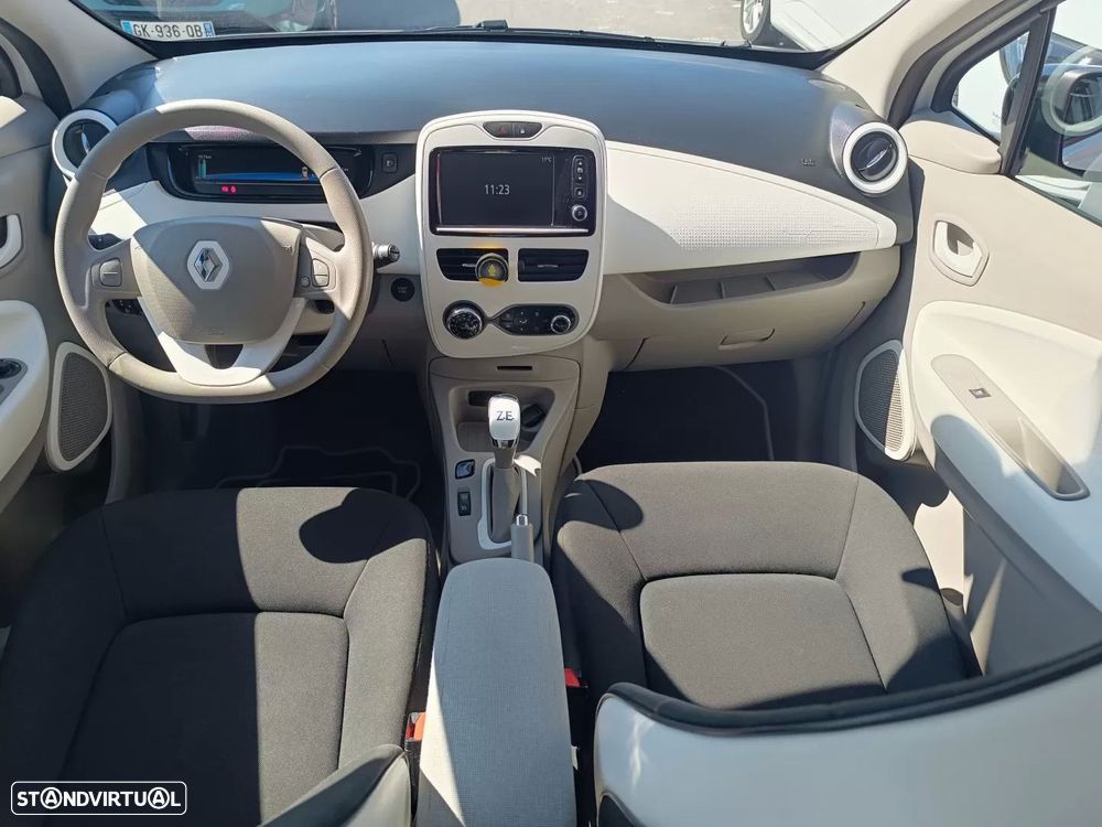 Renault Zoe (s/ Bateria) 41 kwh Life - 29