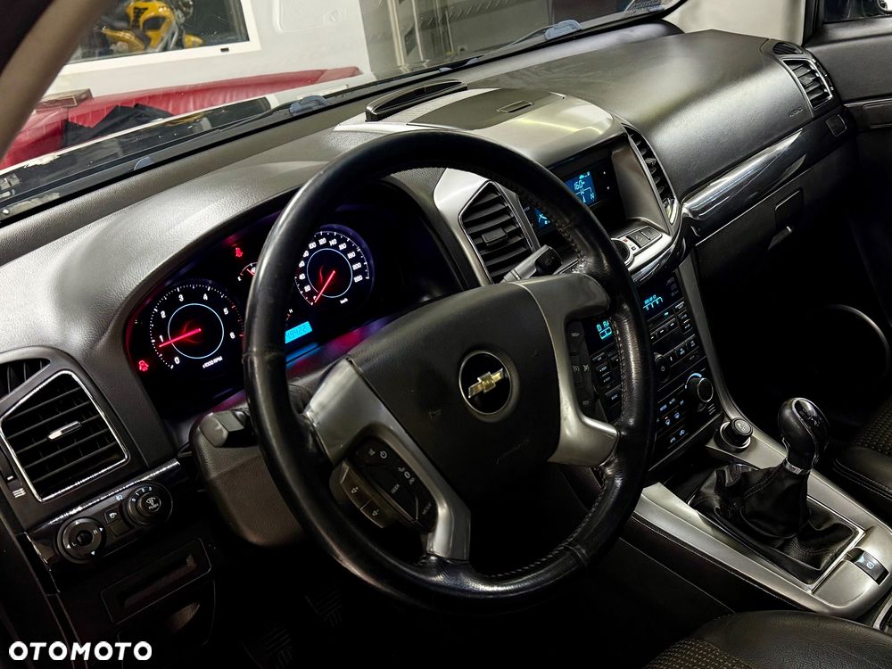 Chevrolet Captiva 2.2 2WD Travel Edition - 9