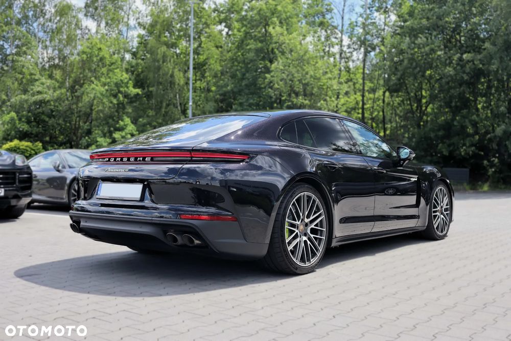 Porsche Panamera 4 E-Hybrid - 5