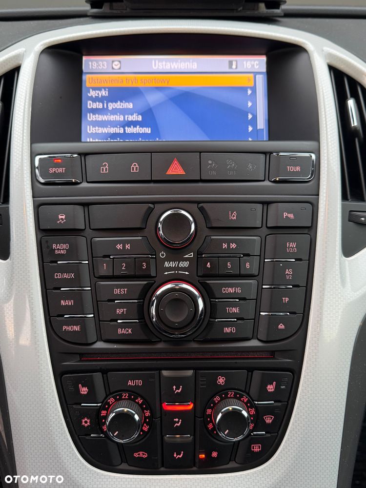 Opel Astra 1.6 Turbo Innovation - 14