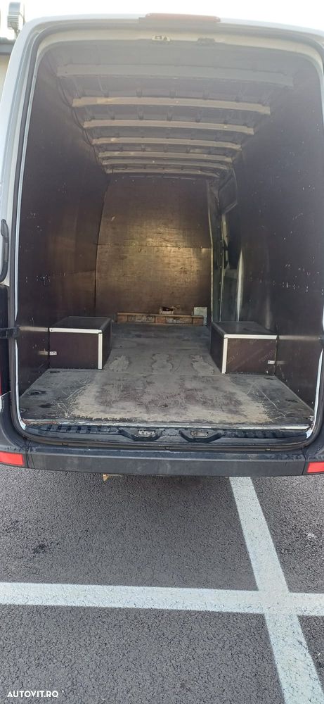 Mercedes-Benz Sprinter - 20