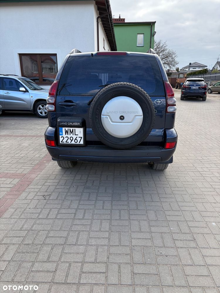 Toyota Land Cruiser - 4