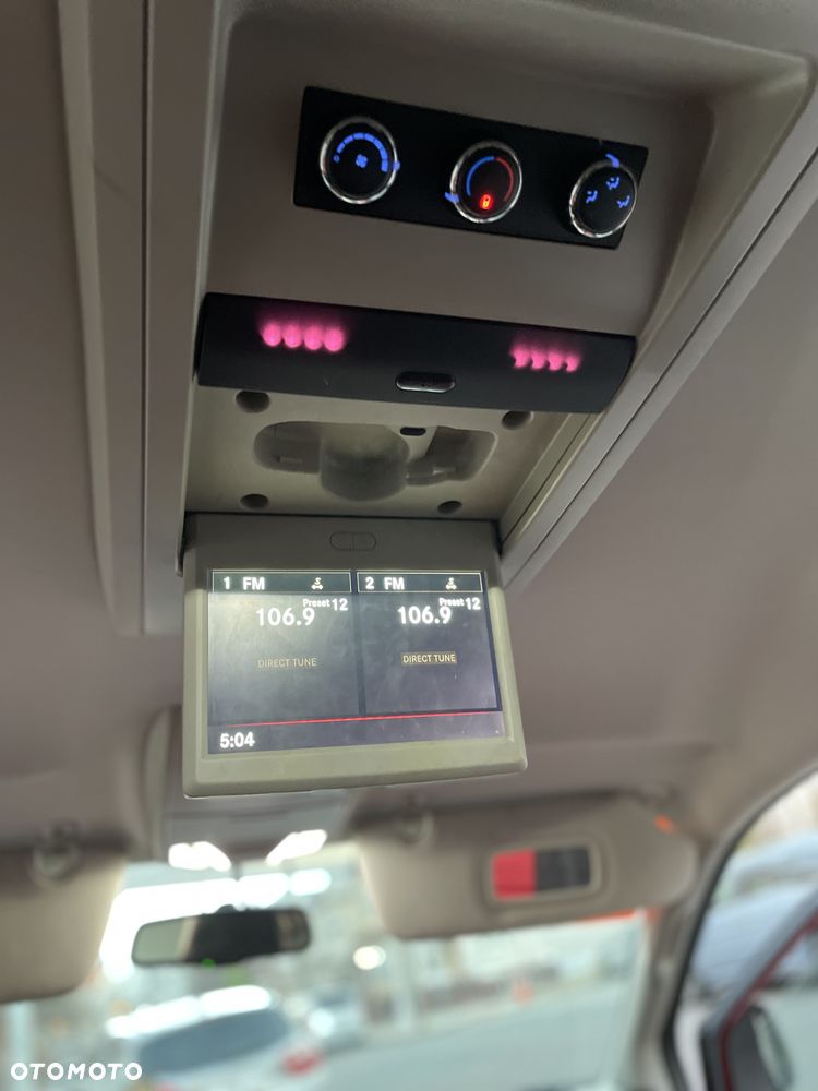 Dodge Grand Caravan - 34
