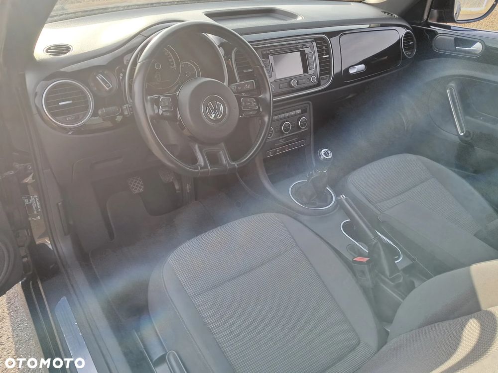 Volkswagen Beetle 1.6 TDI DPF Blue Motion Technologie Design - 26