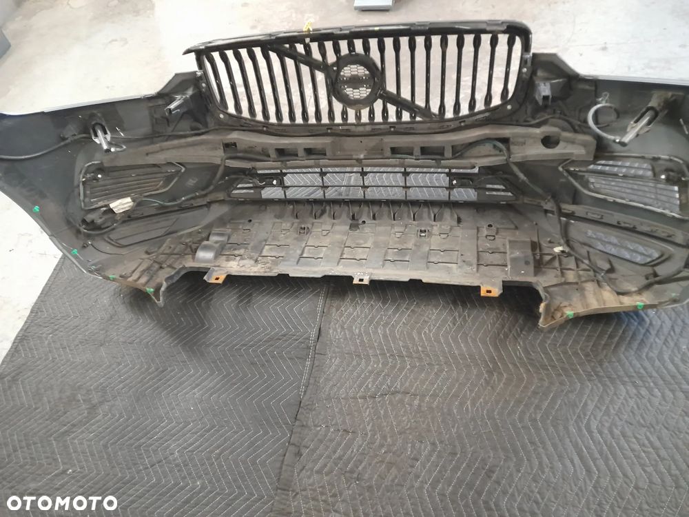 Zderzak przód kompletny inscription kol.714 sprysk 4pdc Volvo XC60 II 19r - 22