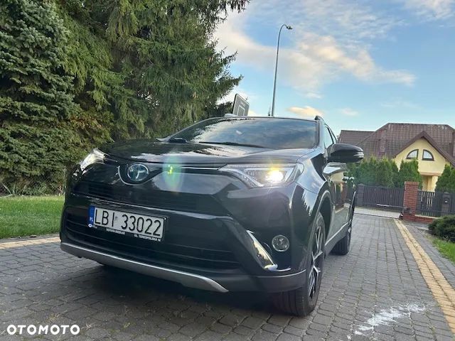 Toyota RAV4 - 1