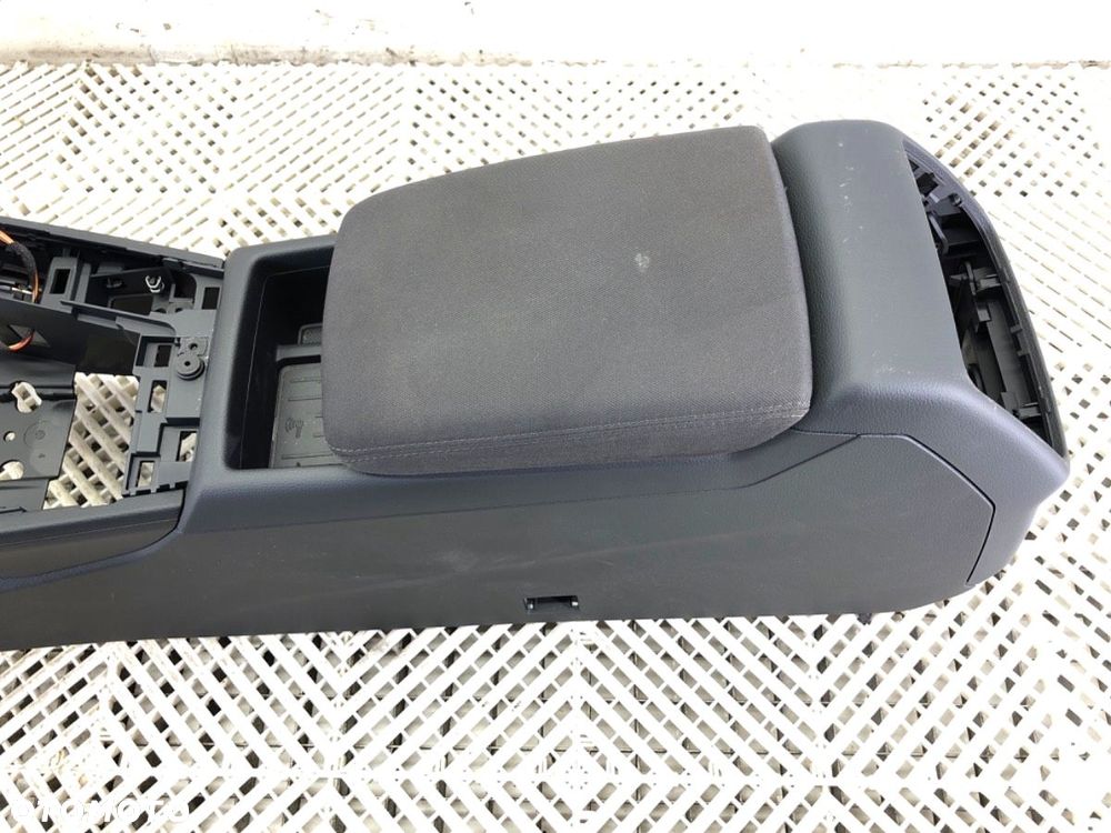 TUNEL ŚRODKOWY Z PODŁOKIETNIKIEM - 199.00 PLN - AUDI A4 B9 Avant (8W5, 8WD) 2015 - 2025 35 TFSI - 3