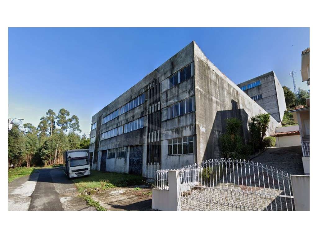 Armazém em Macieira de Cambra, Aveiro - Grande imagem: 3/15