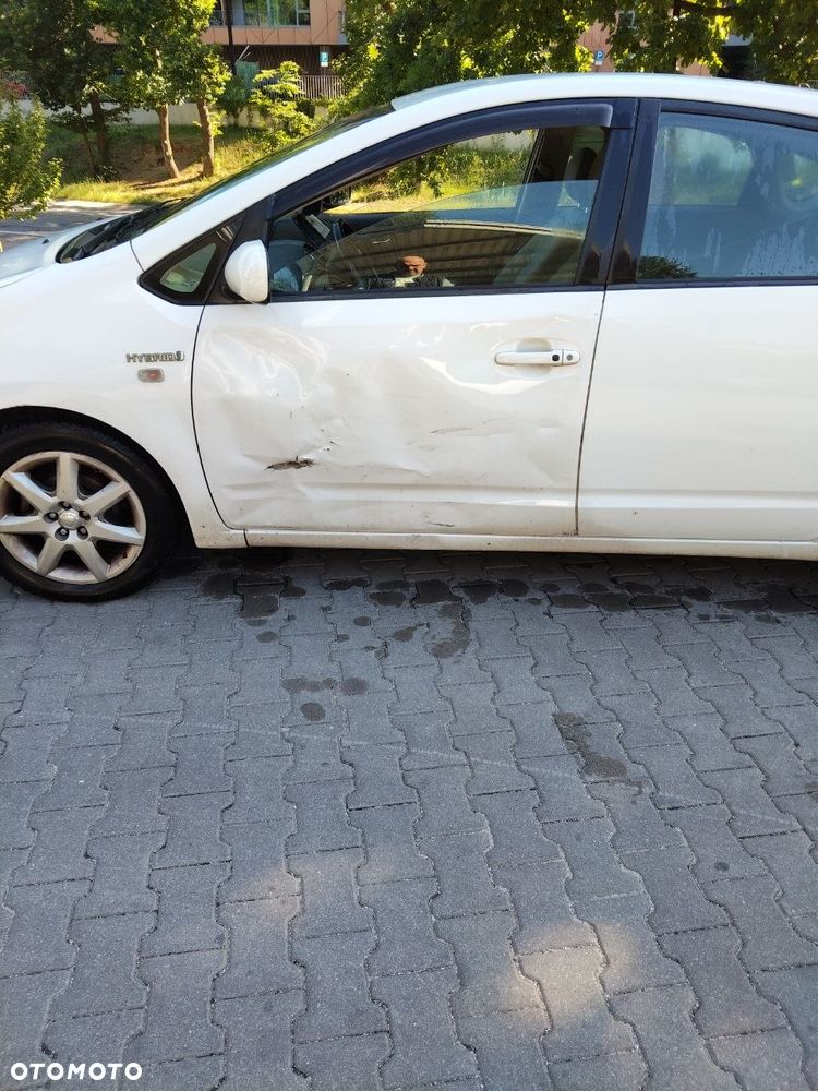 Toyota Prius 1.5 VVT-i Sol - 3
