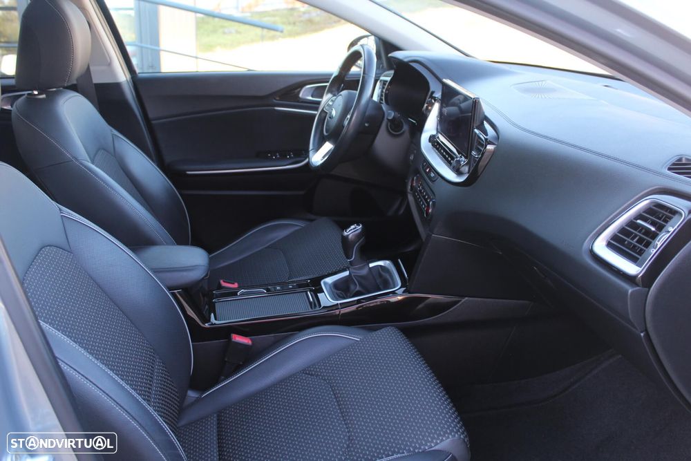 Kia XCeed 1.6 CRDi Tech - 11