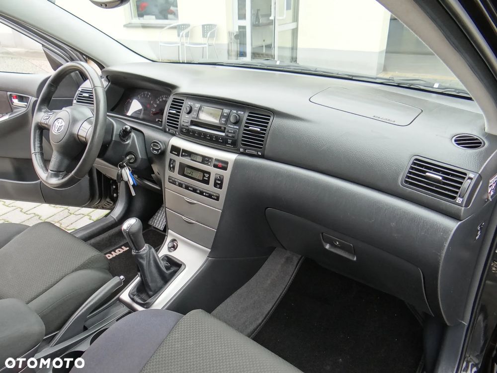 Toyota Corolla 1.4 VVT-i Sol - 31