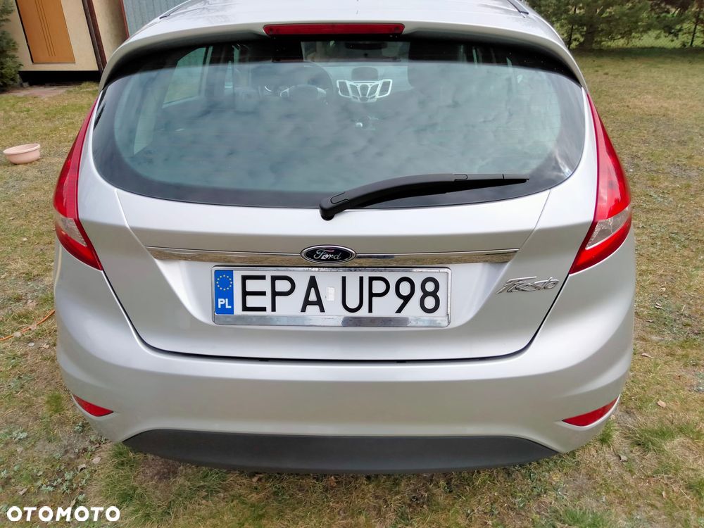 Ford Fiesta 1.25 Celebration - 3