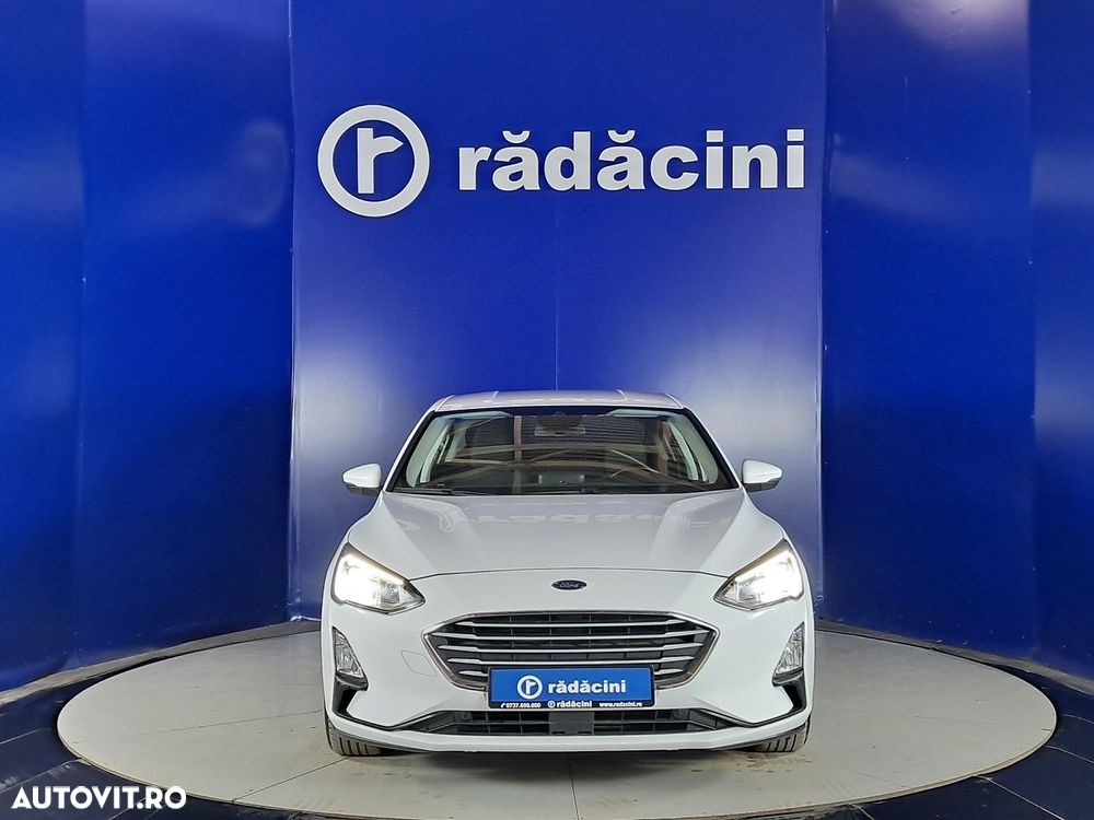 Ford Focus - 8