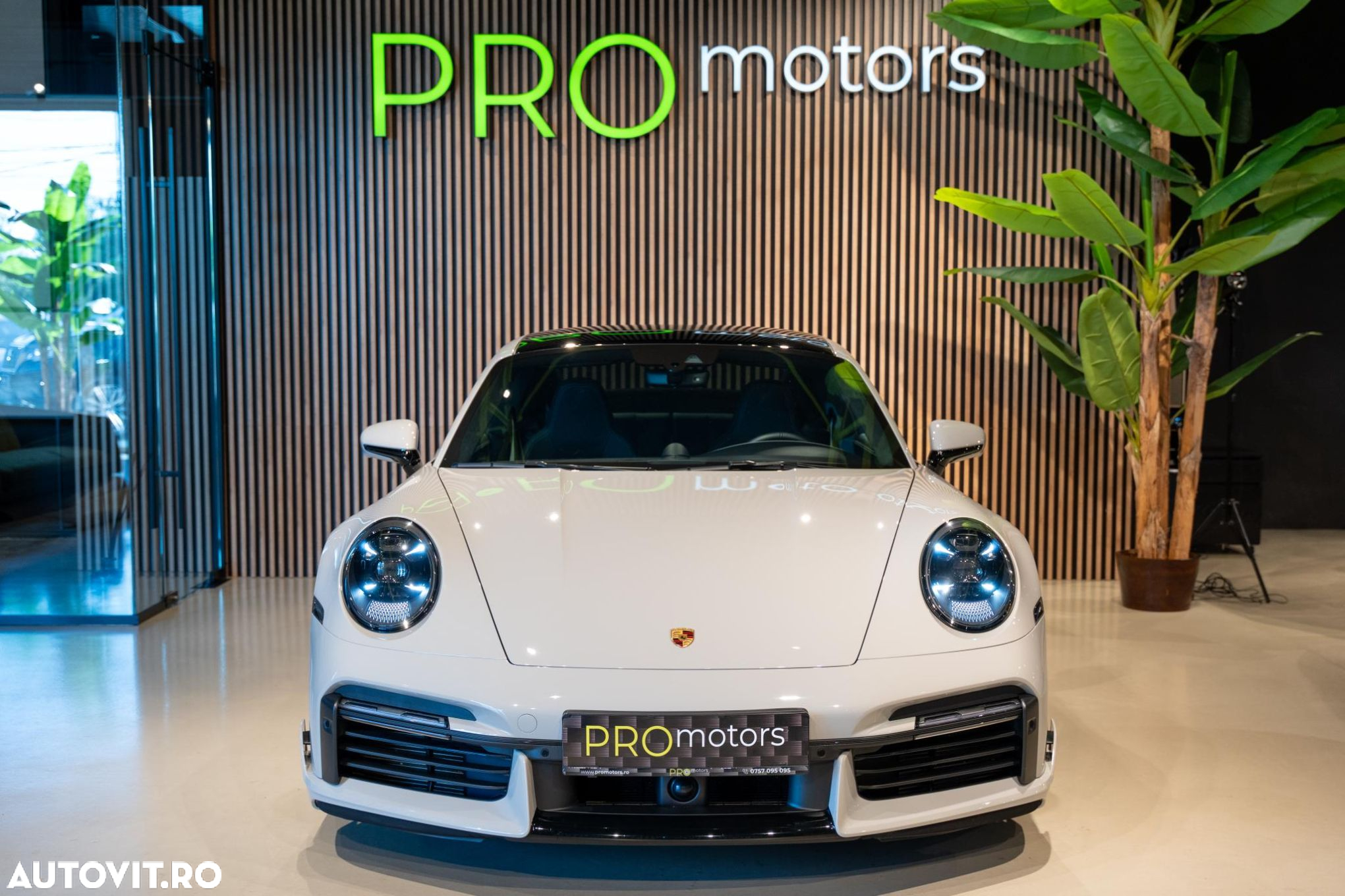 Porsche 911-TURBO-S - 6