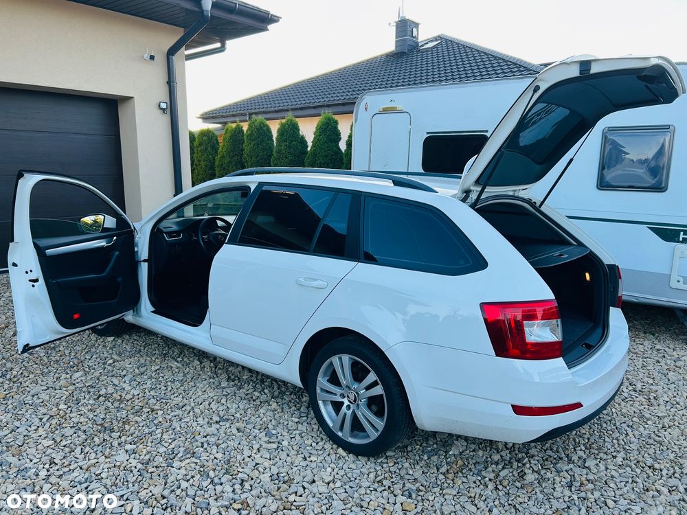 Skoda Octavia 1.6 TDI DPF DSG Elegance - 11