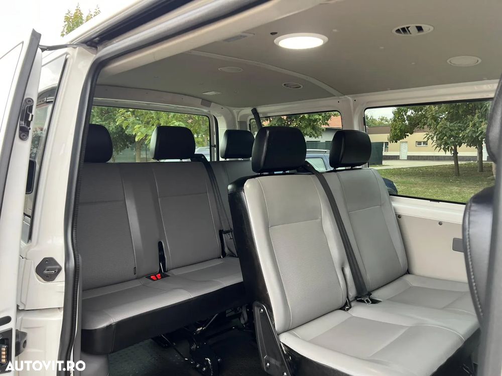 Volkswagen Caravelle - 11