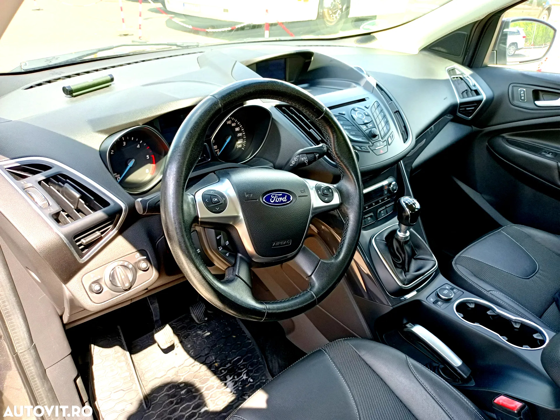 Ford Kuga 2.0 TDCi 2WD Titanium - 12