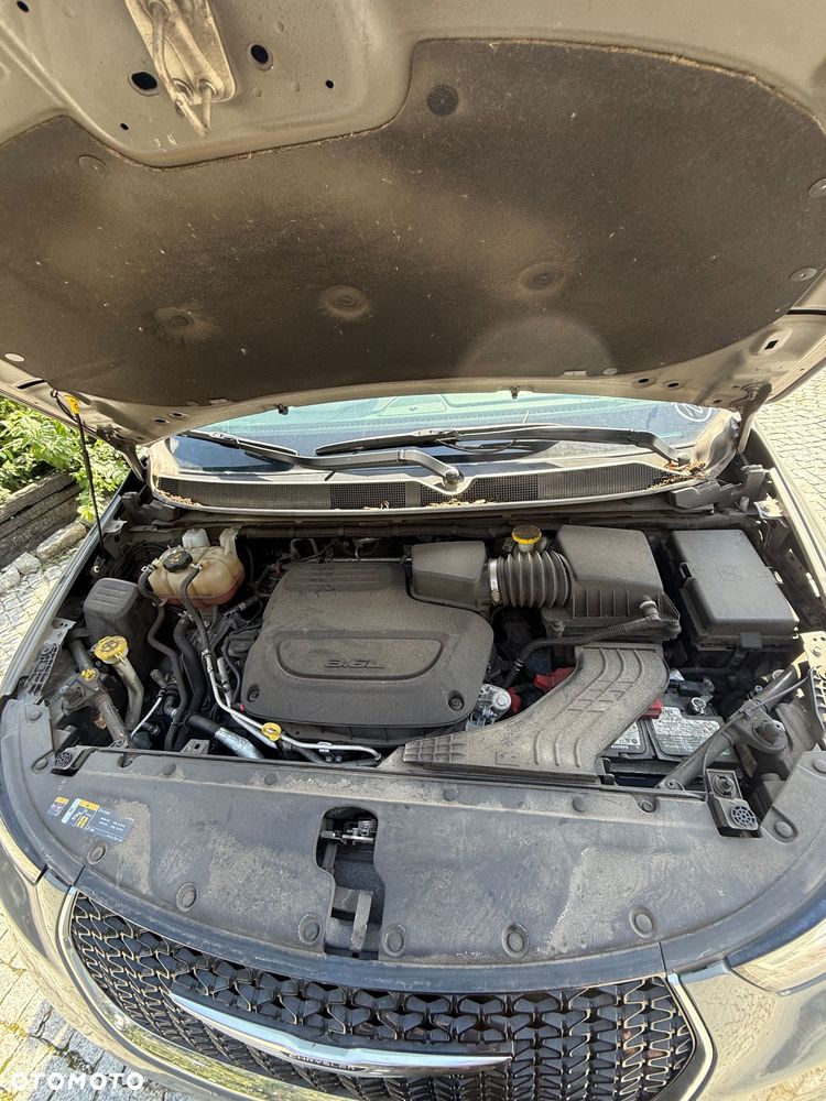 Chrysler Pacifica - 8