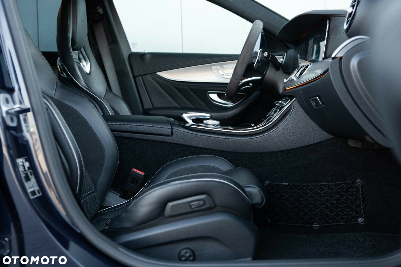 Mercedes-Benz Klasa E AMG 63 S 4-Matic+ - 29