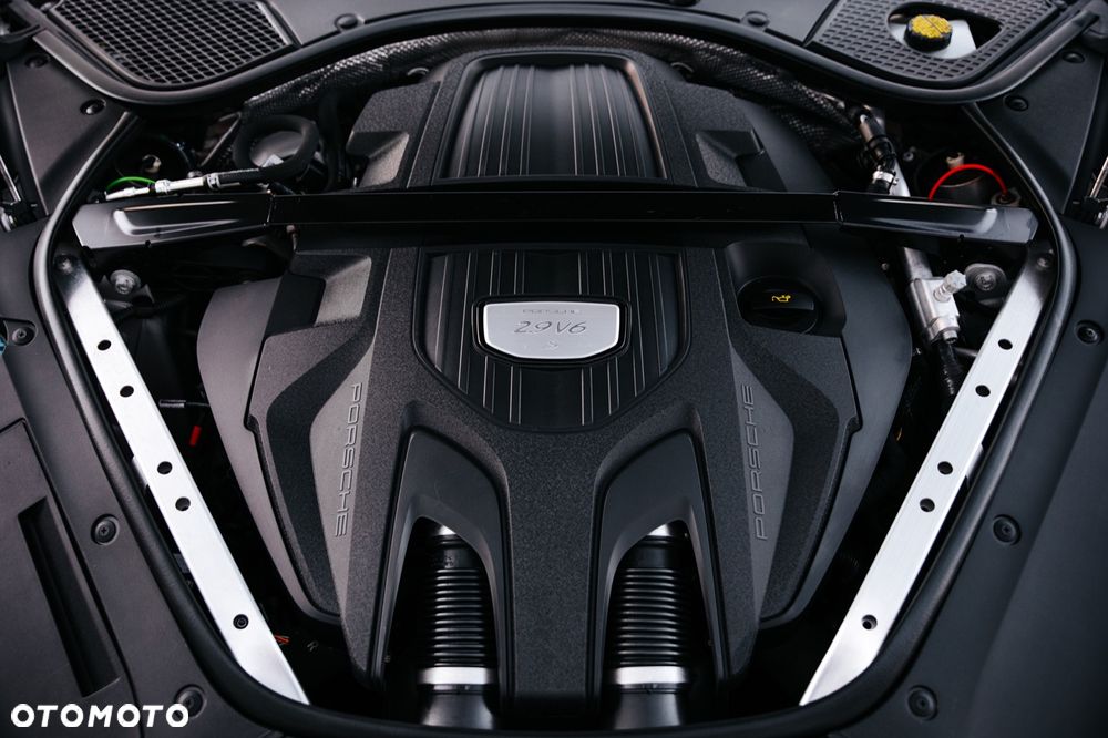 Porsche Panamera 4S - 15