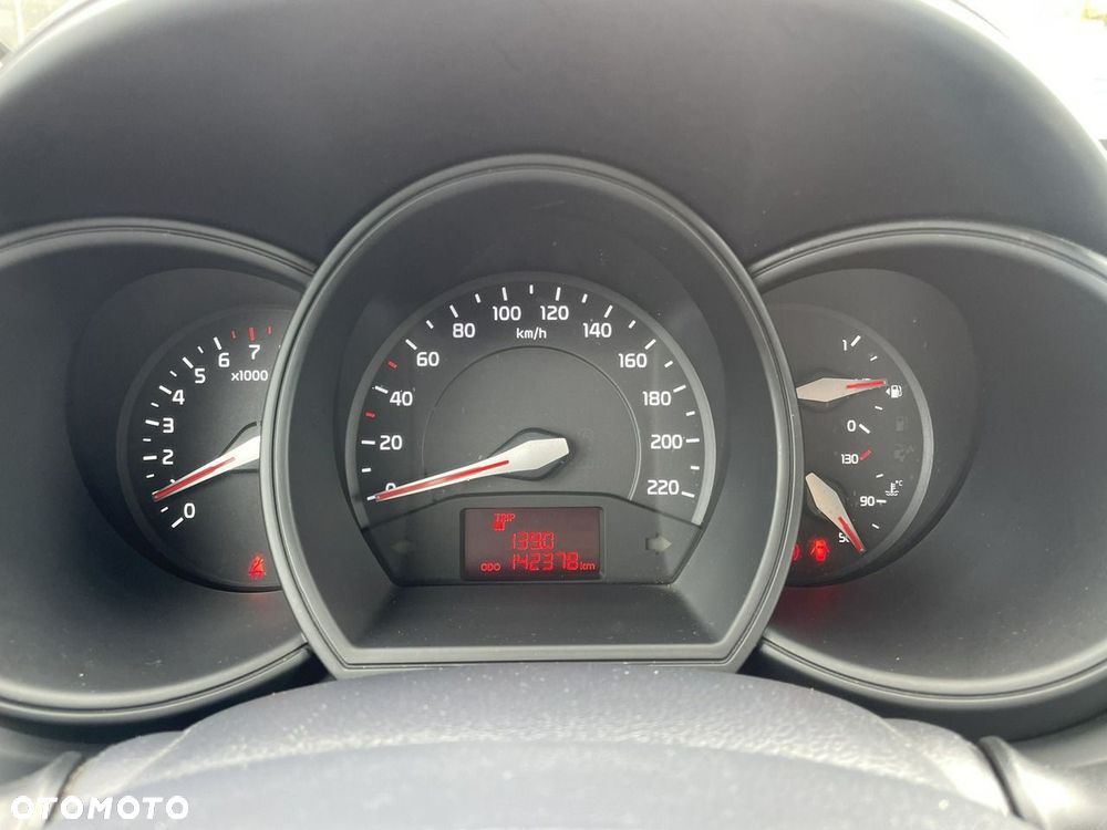 Kia Rio - 14