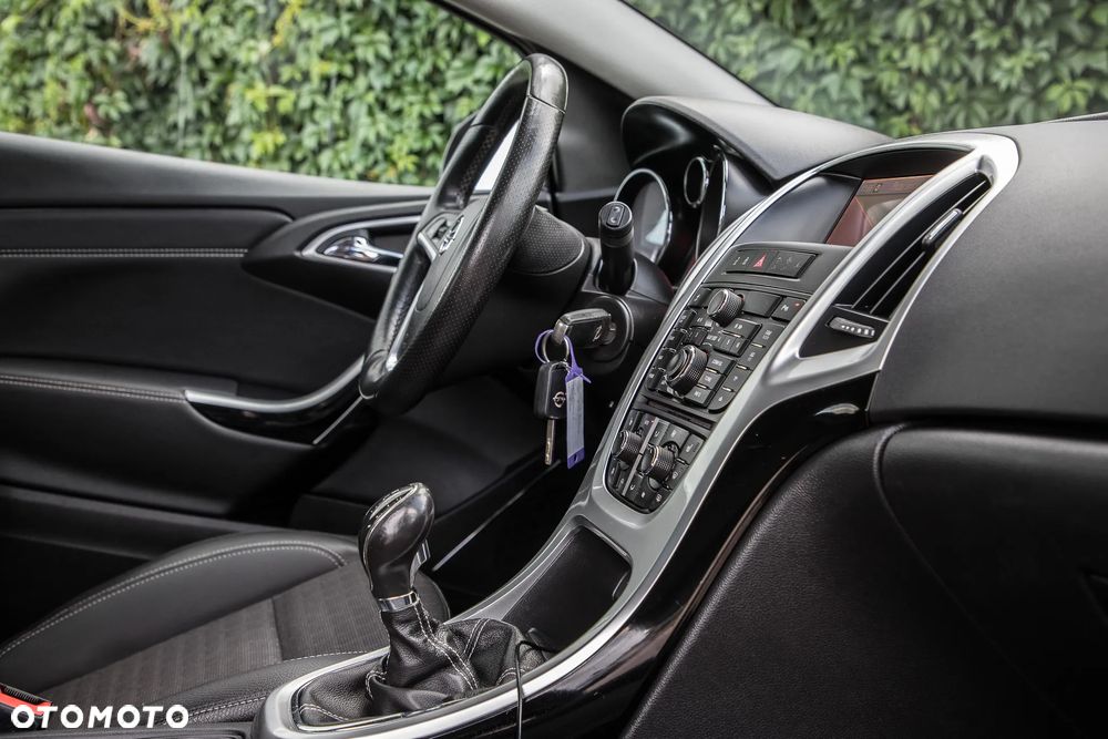 Opel Astra 1.6 Turbo Cosmo - 33